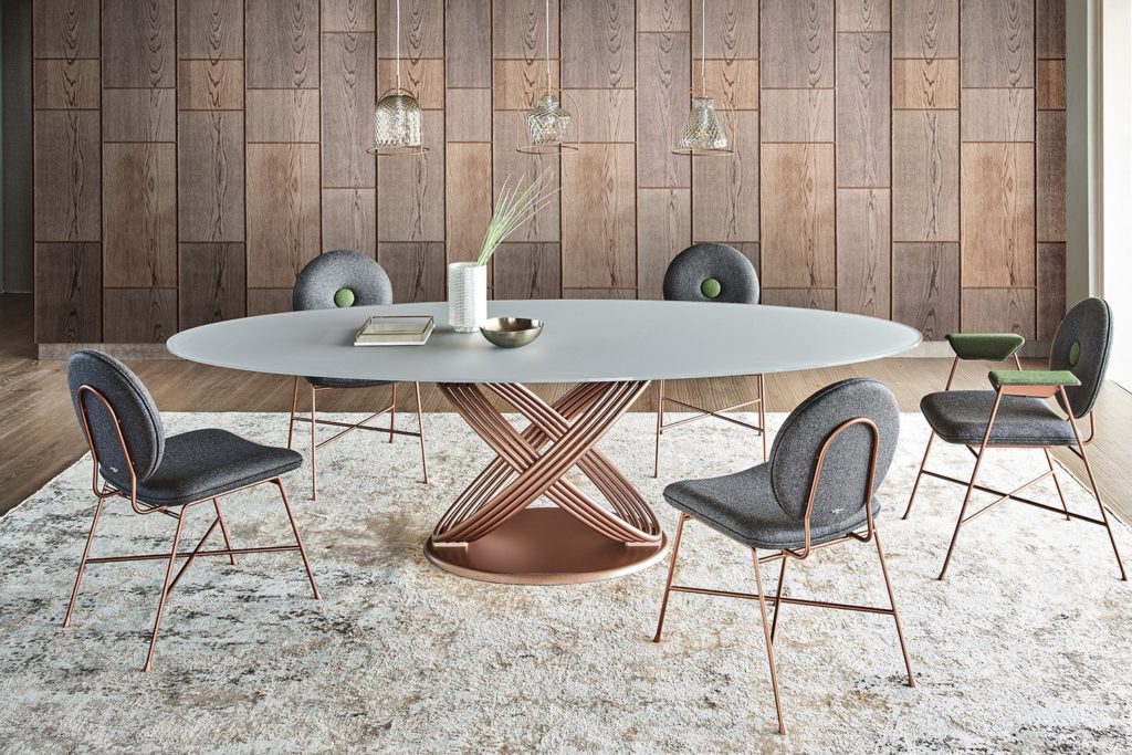 Oval spisebord kvartskompositt